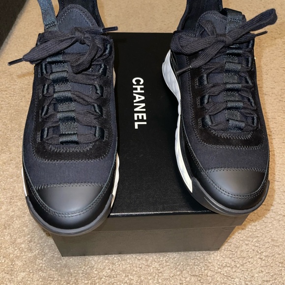 Chanel Sneakers in immaculate condition 38.5 - Picture 6 of 7